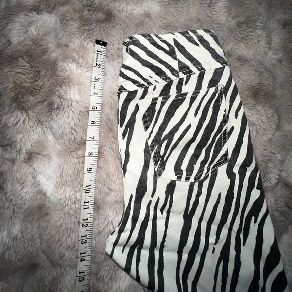 FREE PEOPLE Pull on Zebra Pants 30 - Picture 12 of 17